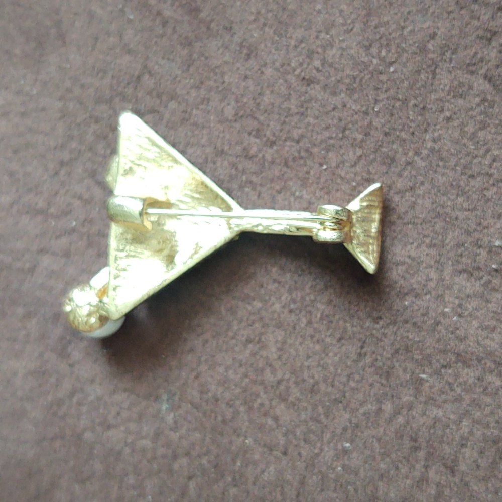 Gold-Tone Turquoise Crystal Cocktail Glass Brooch with Pearl Accent - Picture 2 of 3